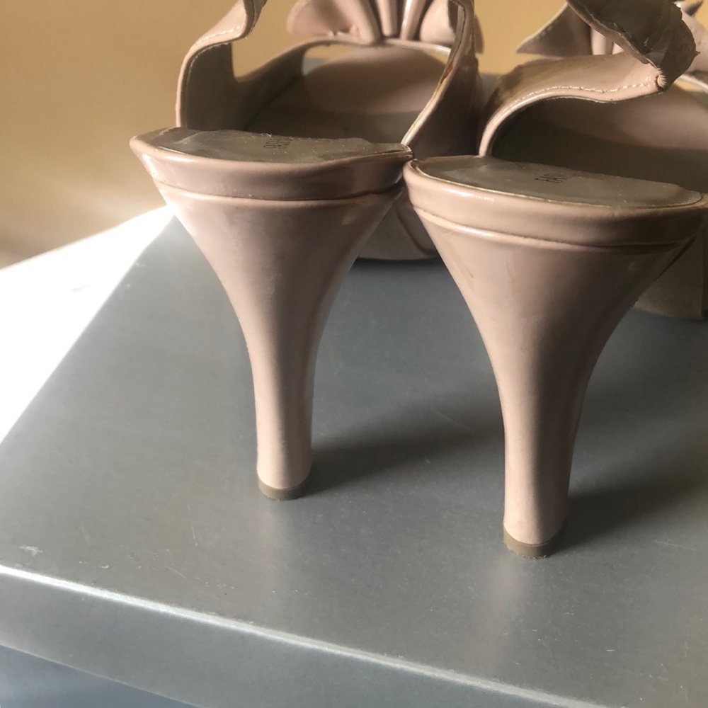 Heels - Picture 3 of 3
